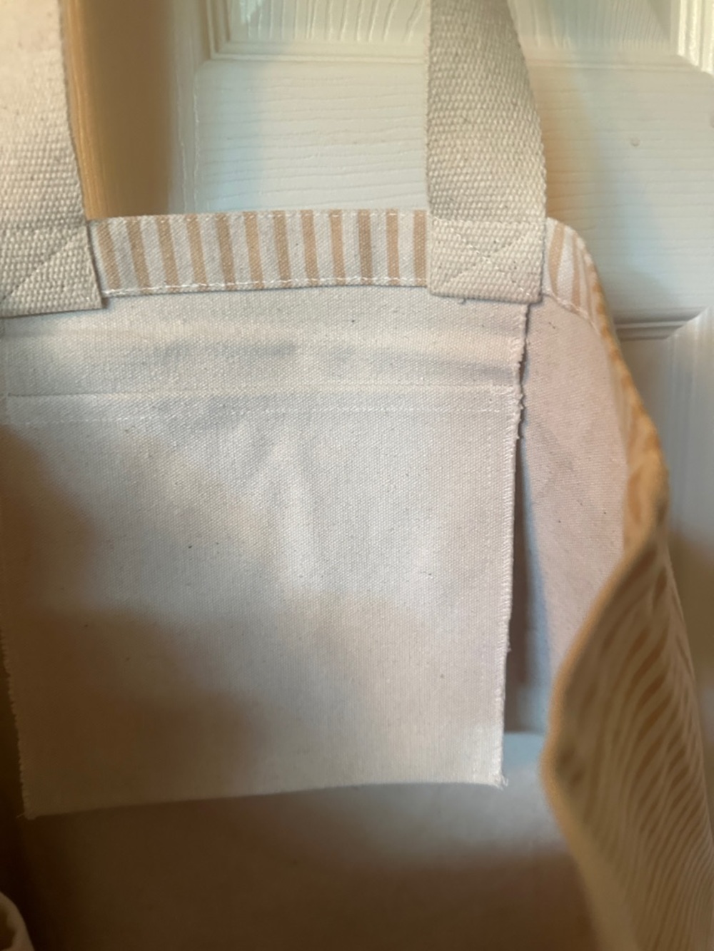 Farmer's Market Strawberries Tote Bag - Beige Stripe - Picture 3 of 4